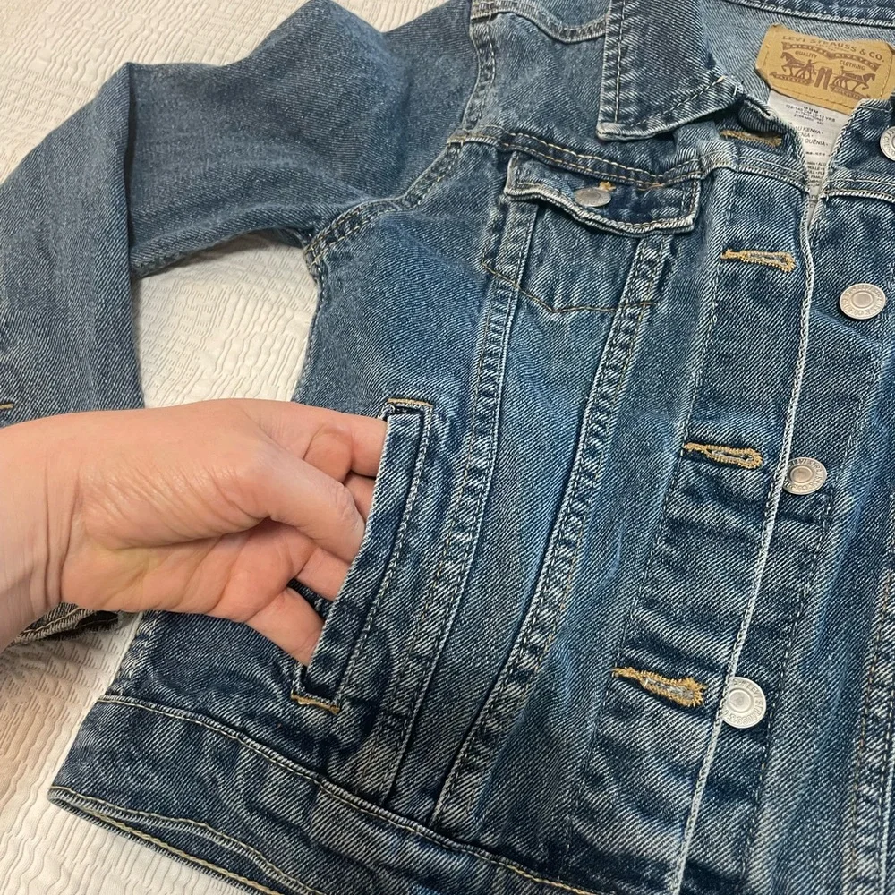 Kids 💙 Levi's Blue Jean Jacket Vintage Denim Style, size 10-12